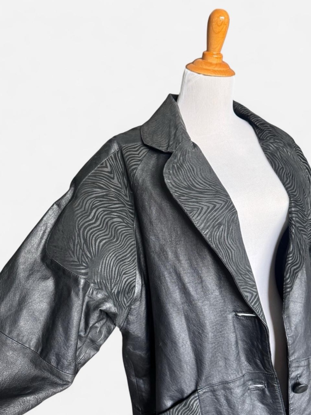 Black Textured-Collar Leather Jacket - Women's